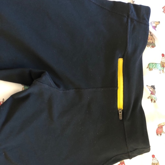 Nike Livestrong leggings - Picture 2 of 6